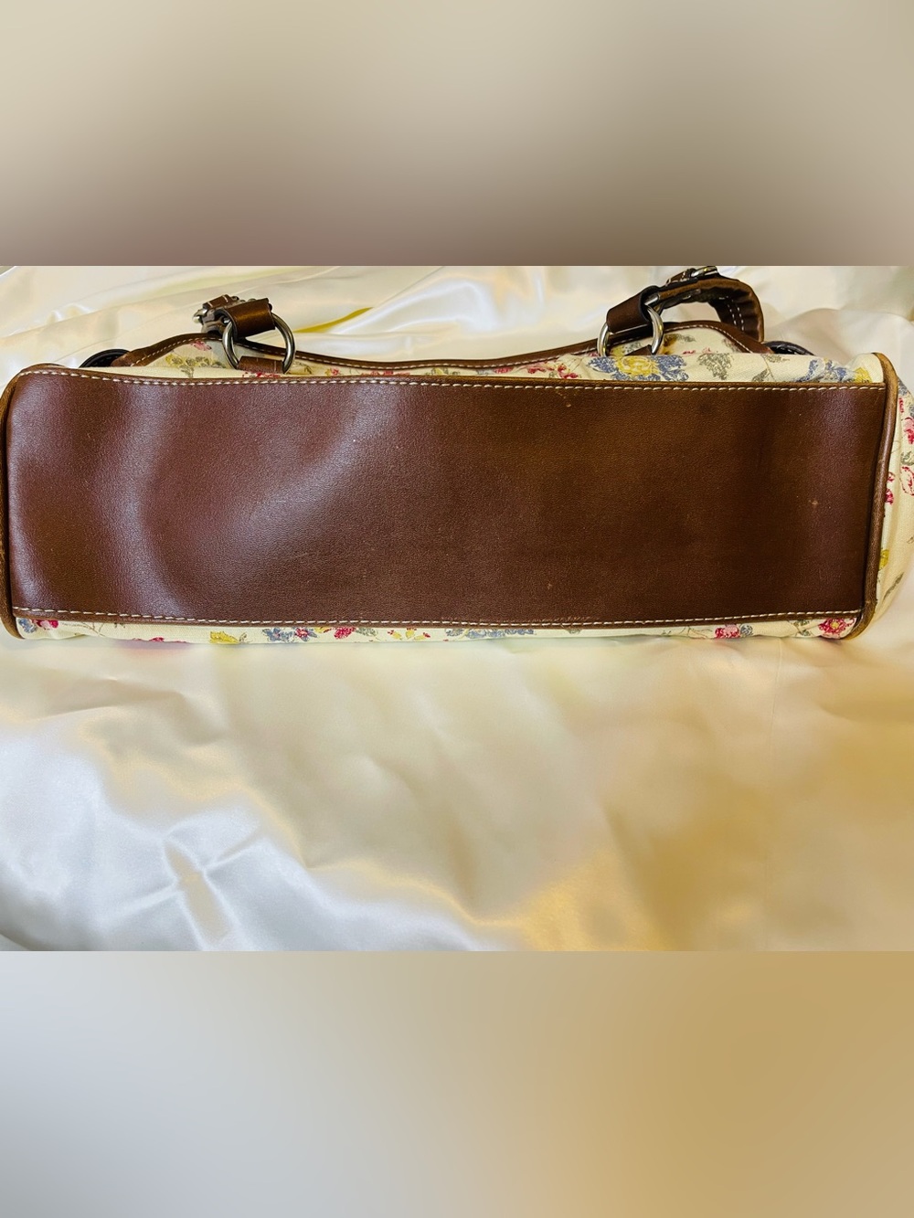 CHAPS | Cream Floral Shoulder Bag with Brown Leather Trim - Picture 3 of 16